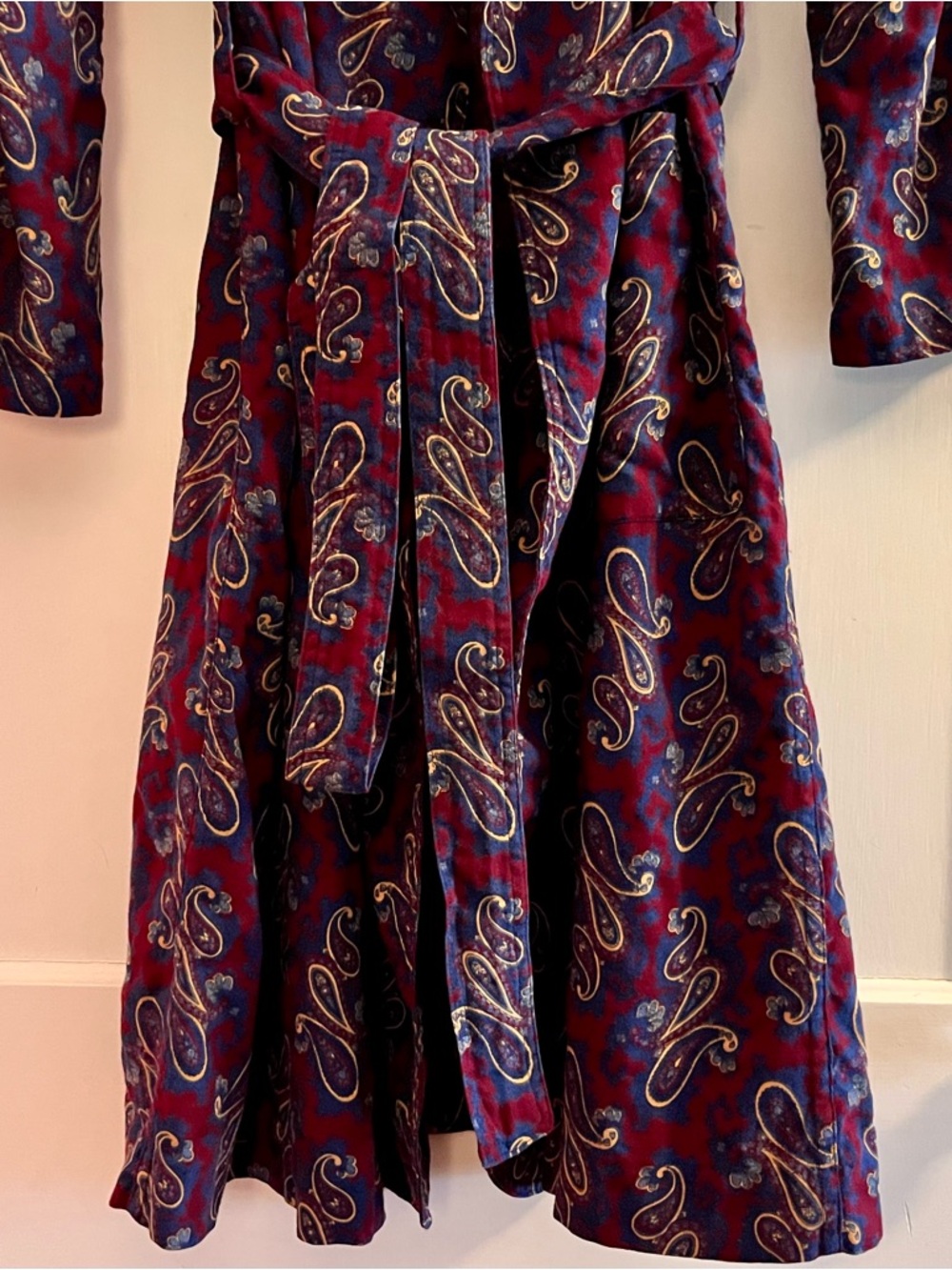 Unisex Classic Paisley Robe with Belt - Picture 2 of 5